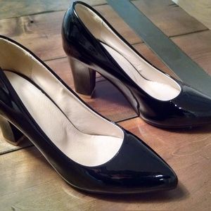 Black Patent Leather Pumps (size 6.5)
